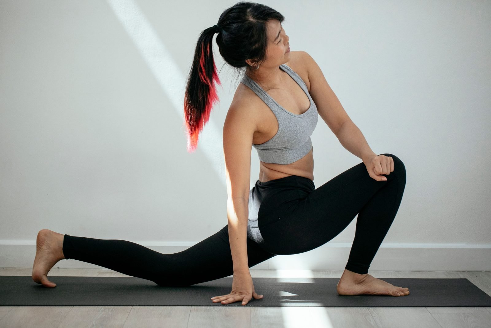 The Best Hip Flexor Stretches for People Who Sit All Day